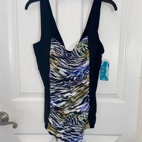 Shape Solver by Penbrooke women’s swimsuit - Picture 2 of 13